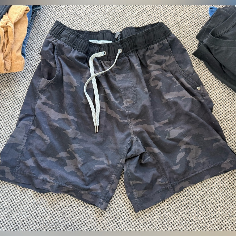 Men's Vuori Camo Trunks  / Shorts - XL